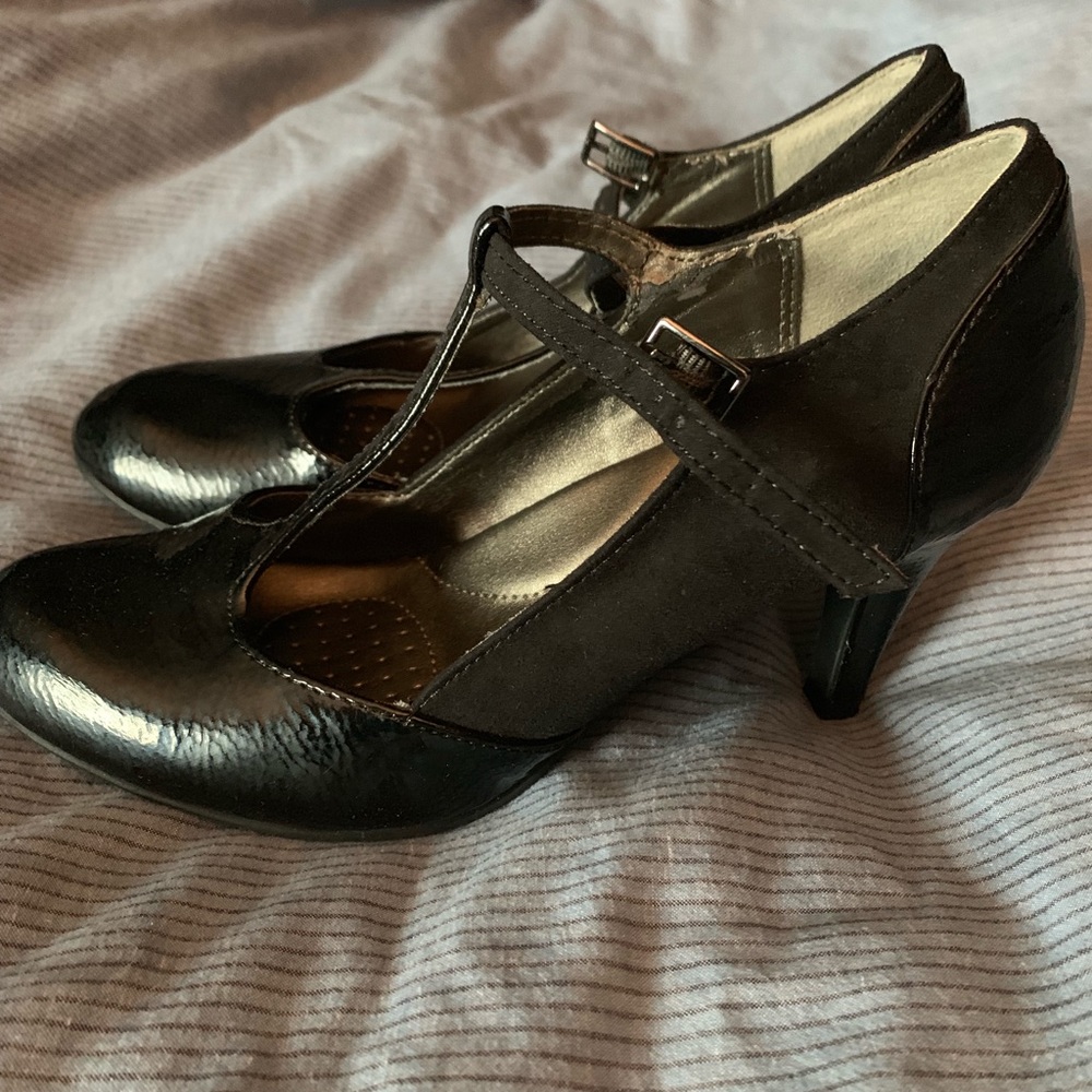 Kenneth Cole Reaction Mary Janes